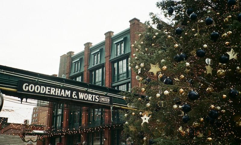 A Merry Little Ex-Mas location