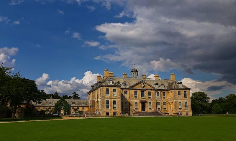 Pride and Prejudice (1995): A Timeless British TV Miniseries Based on Jane Austen’s Classic Novel location