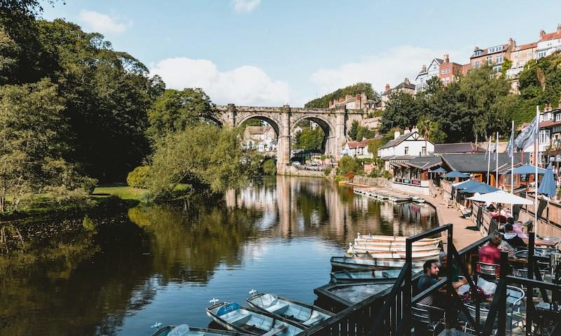 Tinsel Town location